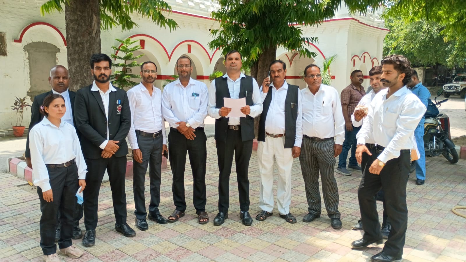 सोशल मीडिया पर अखिलेश यादव के खिलाफ कथित फेक पोस्ट का मामला, सपा अधिवक्ता सभा ने एसएसपी से की कार्रवाई की मांग